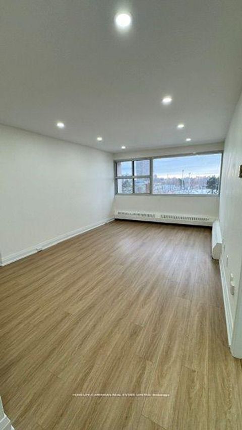 Photo 3 at 505 - 725 Don Mills Road, Flemingdon Park, Toronto
