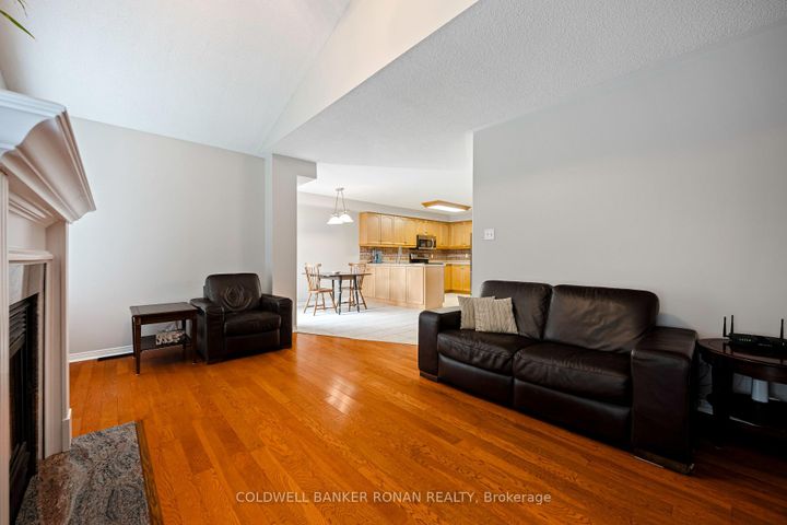 Photo 22 at 44 Baccarat Crescent, Snelgrove, Brampton