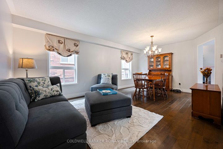 Photo 24 at 44 Baccarat Crescent, Snelgrove, Brampton
