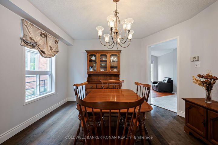 Photo 26 at 44 Baccarat Crescent, Snelgrove, Brampton