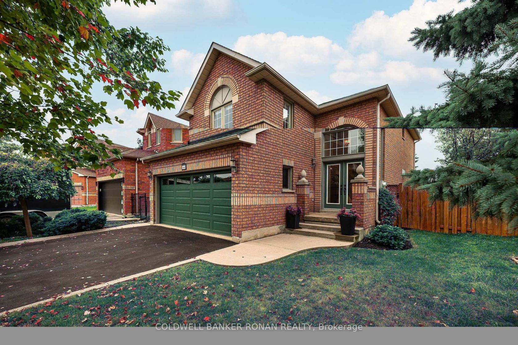 44 Baccarat Crescent, Snelgrove, Brampton 2