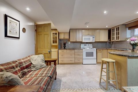 Photo 32 at 11 Bellvare Crescent, Maryvale, Toronto
