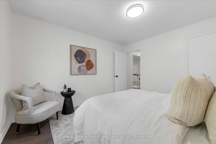 Photo 22 at 2938 Mulberry Drive, CV Clearview, Oakville