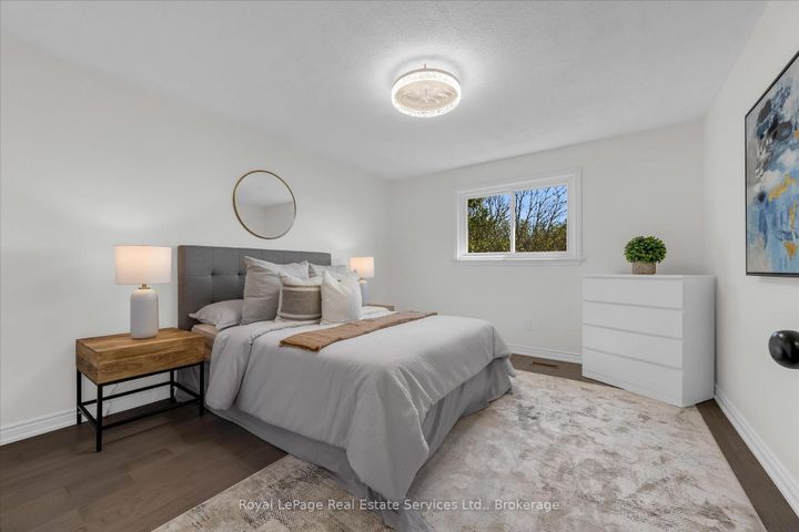 Photo 25 at 2938 Mulberry Drive, CV Clearview, Oakville
