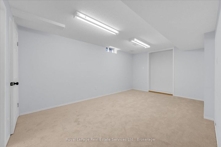 Photo 34 at 2938 Mulberry Drive, CV Clearview, Oakville