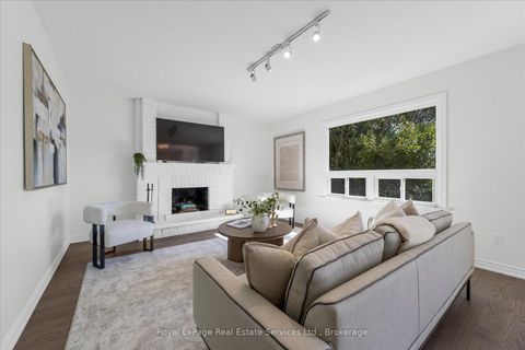 Photo 13 at 2938 Mulberry Drive, CV Clearview, Oakville