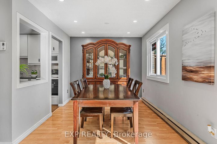 Photo 15 at 70 - 6797 Formentera Avenue, Meadowvale, Mississauga