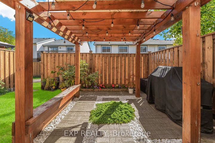 Photo 33 at 70 - 6797 Formentera Avenue, Meadowvale, Mississauga