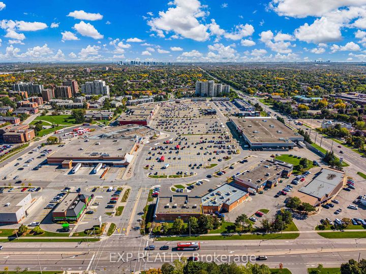Photo 42 at 70 - 6797 Formentera Avenue, Meadowvale, Mississauga