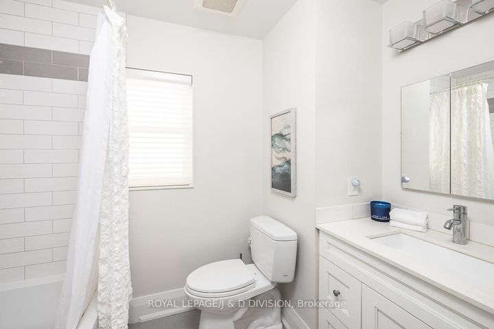 Photo 23 at 193 Glenview Avenue, Lawrence Park South, Toronto