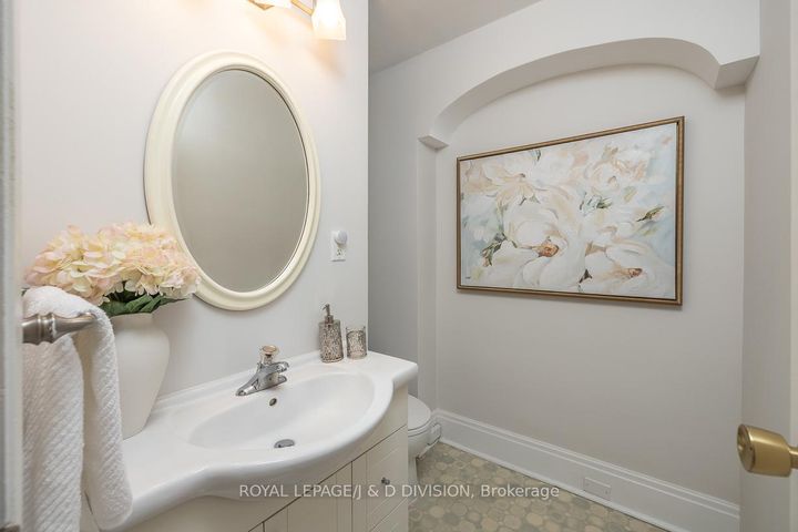 Photo 25 at 193 Glenview Avenue, Lawrence Park South, Toronto