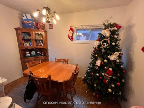 Photo 16 at 244 Rosethorn Avenue, Eglinton West, Toronto Photo 16 at 244 Rosethorn Avenue, Eglinton West, Toronto