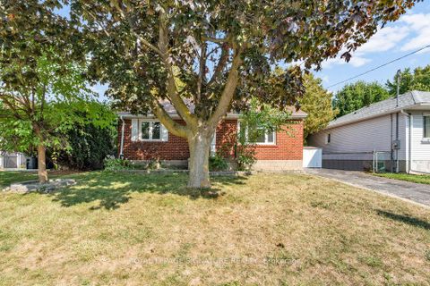Photo 3 at 75 Westbourne Avenue, Birchmount, Toronto