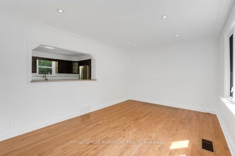 Photo 10 at 75 Westbourne Avenue, Birchmount, Toronto
