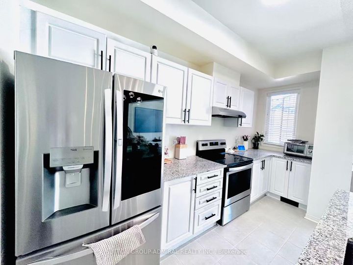 Photo 17 at 14 McGrath Avenue, Rural Richmond Hill, Richmond Hill