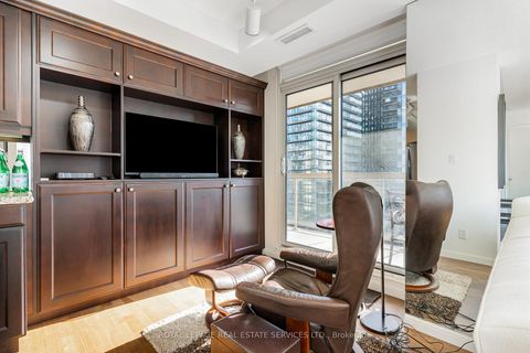 Photo 5 at 1203 - 900 Mount Pleasant Road, Mount Pleasant West, Toronto Photo 5 at 1203 - 900 Mount Pleasant Road, Mount Pleasant West, Toronto