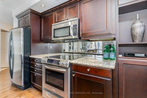 Photo 13 at 1203 - 900 Mount Pleasant Road, Mount Pleasant West, Toronto