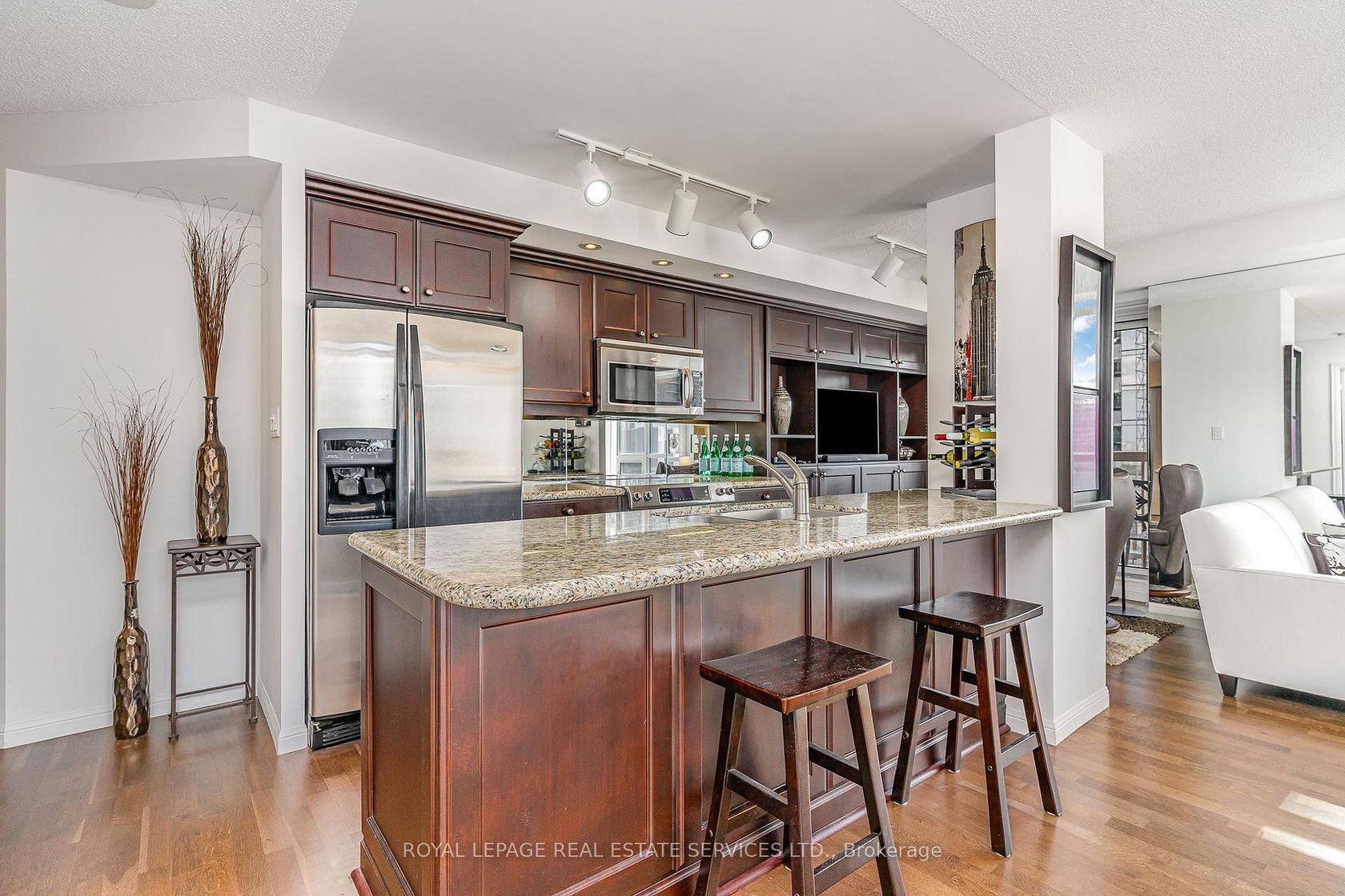 1203 - 900 Mount Pleasant Road, Mount Pleasant West, Toronto 
