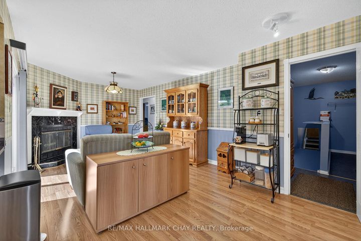 Photo 8 at 78 Collings Avenue, Bradford, Bradford West Gwillimbury