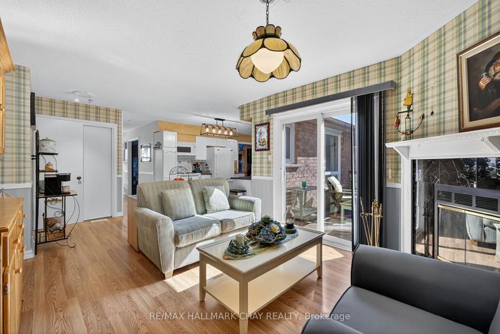 Photo 12 at 78 Collings Avenue, Bradford, Bradford West Gwillimbury
