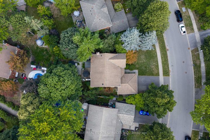 Photo 46 at 388 Aspen Forest Drive, FD Ford, Oakville