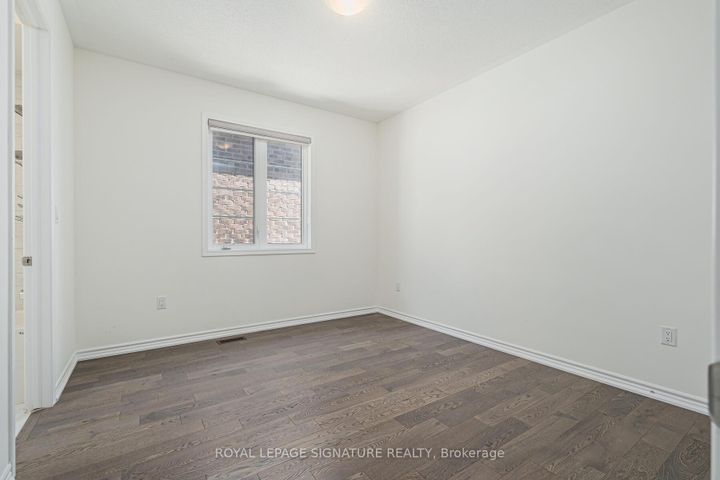 Photo 4 at 31 Streamside Street, Kleinburg, Vaughan