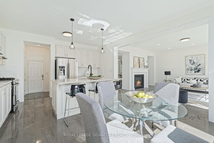 Photo 16 at 31 Streamside Street, Kleinburg, Vaughan