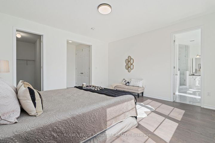 Photo 21 at 31 Streamside Street, Kleinburg, Vaughan