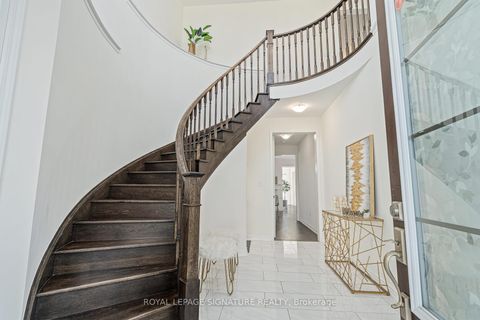 Photo 10 at 31 Streamside Street, Kleinburg, Vaughan