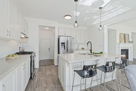 Photo 14 at 31 Streamside Street, Kleinburg, Vaughan