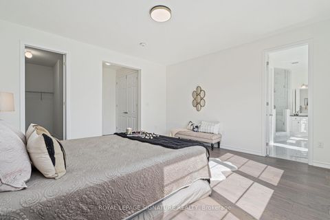Photo 21 at 31 Streamside Street, Kleinburg, Vaughan