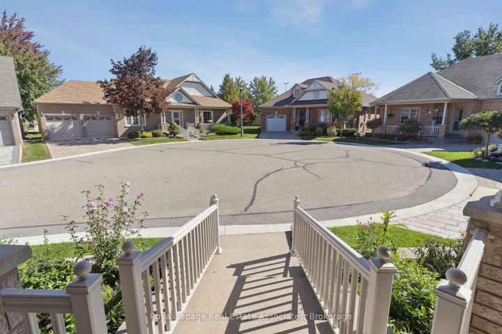 Photo 4 at 7 Powder Mill Court, Wellington, Brampton