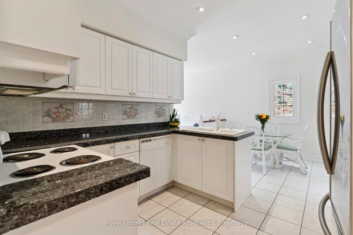 Photo 14 at 7 Powder Mill Court, Wellington, Brampton