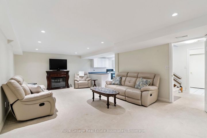Photo 28 at 7 Powder Mill Court, Wellington, Brampton