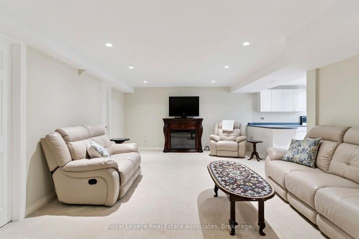 Photo 30 at 7 Powder Mill Court, Wellington, Brampton