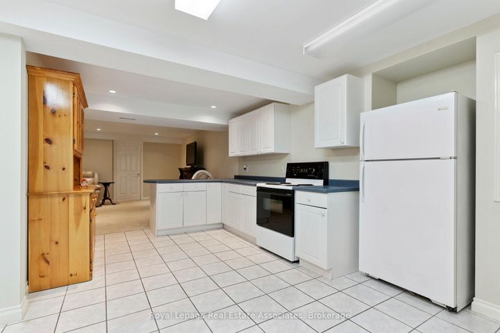 Photo 31 at 7 Powder Mill Court, Wellington, Brampton