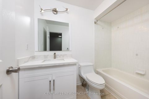 Photo 27 at 100 Coburg Crescent, Langstaff, Richmond Hill