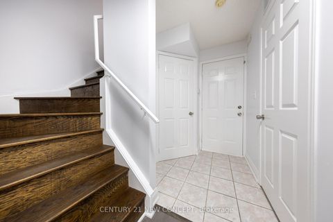 Photo 30 at 100 Coburg Crescent, Langstaff, Richmond Hill