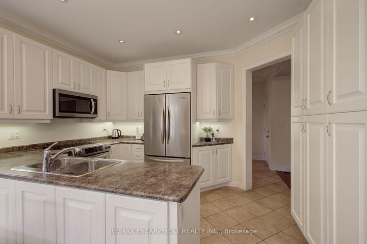 Photo 11 at 3308 Granite Gate, Alton, Burlington