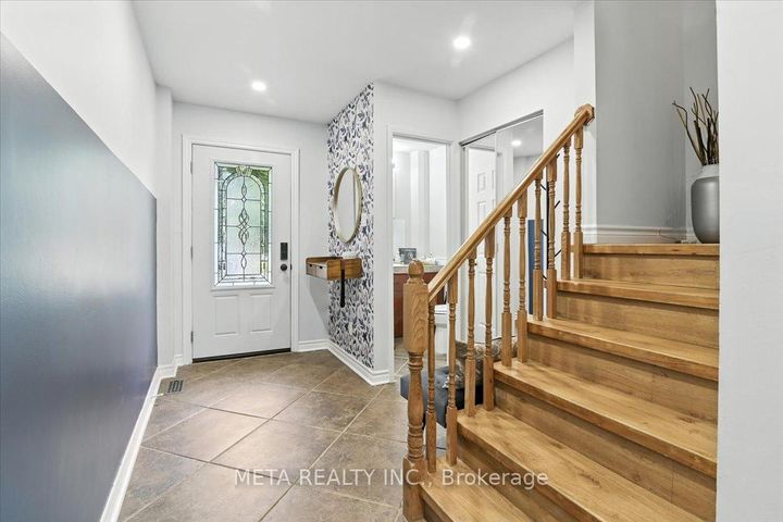 Photo 2 at 1567 Jaywin Circle, Village East, Pickering