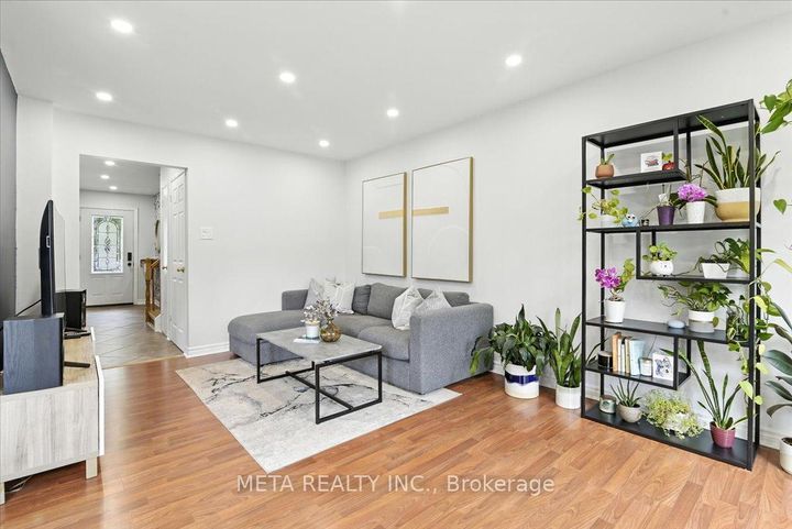 Photo 6 at 1567 Jaywin Circle, Village East, Pickering