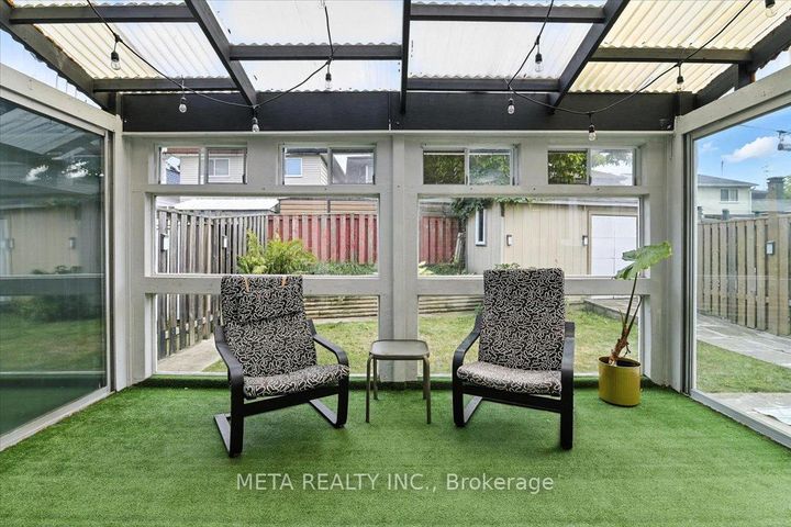Photo 11 at 1567 Jaywin Circle, Village East, Pickering
