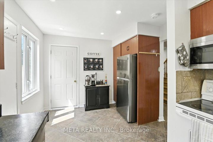 Photo 15 at 1567 Jaywin Circle, Village East, Pickering