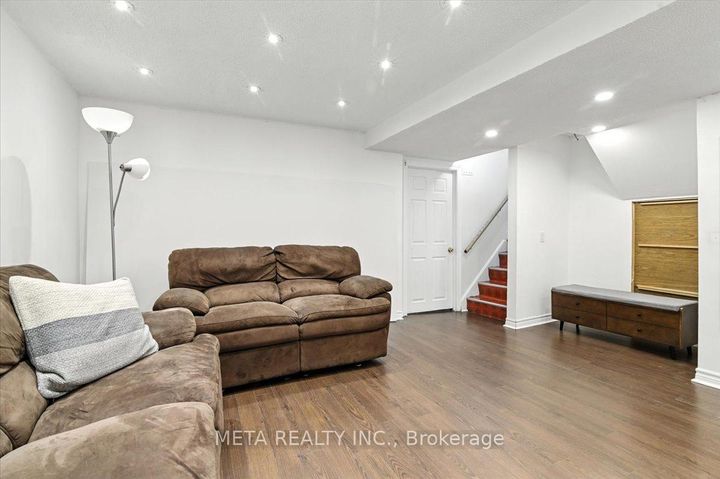 Photo 30 at 1567 Jaywin Circle, Village East, Pickering