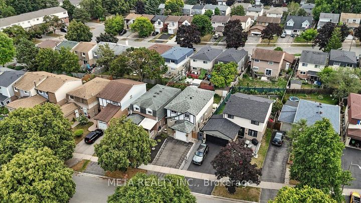 Photo 34 at 1567 Jaywin Circle, Village East, Pickering