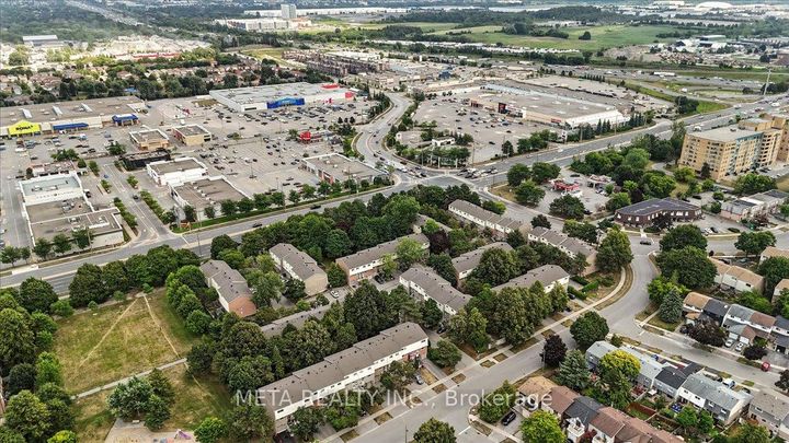 Photo 35 at 1567 Jaywin Circle, Village East, Pickering