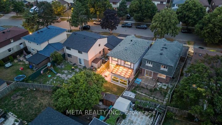 Photo 44 at 1567 Jaywin Circle, Village East, Pickering