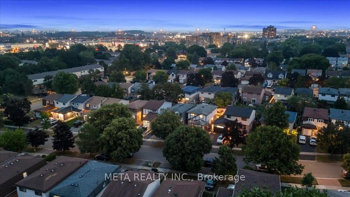 Photo 45 at 1567 Jaywin Circle, Village East, Pickering
