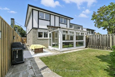 Photo 33 at 1567 Jaywin Circle, Village East, Pickering