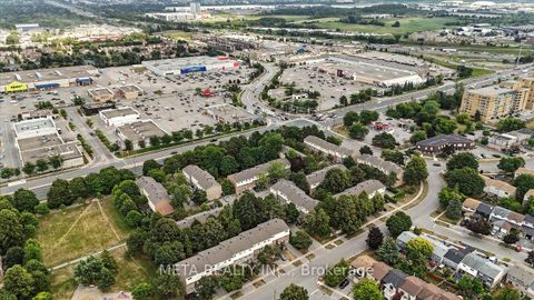 Photo 35 at 1567 Jaywin Circle, Village East, Pickering
